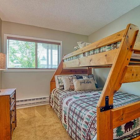 Riverfront Family-Friendly Condo Avon Eksteriør bilde