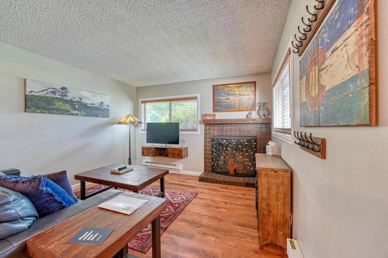 Riverfront Family-Friendly Condo Avon Eksteriør bilde